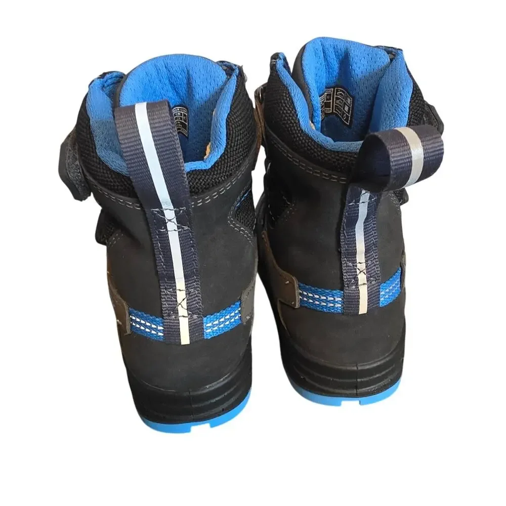 Keen  Redwood  Winter Raven Magnet Little Boys Boots, New in Box, Size 8